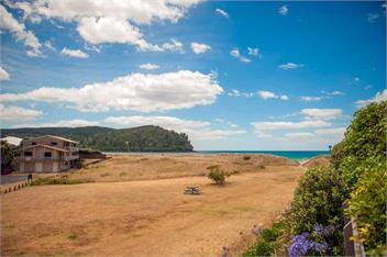 Surf Beach Views (Bachcare) - Whangamata