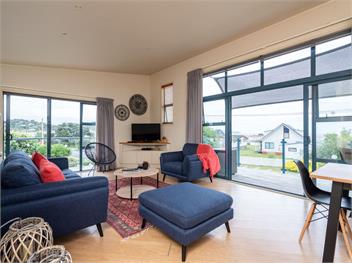Oceans 8 (Bachcare) - Mangawhai Heads
