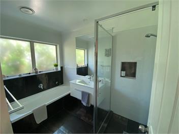 Papamoa beach house with pool and spa close to the beach - Papamoa beach