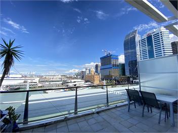Waterfront Sea & Harbour Views Suite with Balcony, 17aS19 - Auckland, New Zealand