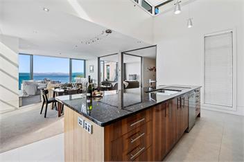 Taupo Penthouse Apartment - Unbeatable Lake Views - Taupo 