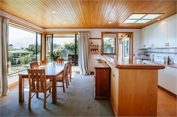 Bullock Creek Chalet | Sleeps 8 | Lake & Mountain Views - Wanaka