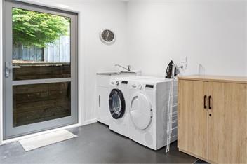 Tranquil @ Taupo - Central, New home with Table-tennis - Taupo