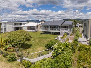 Jack and Enids Whangamata Beach House - Whangamata