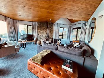 Views Forever! Renovated 4Bed Oasis 5 mins to CBD - Queenstown