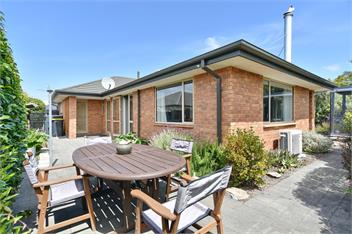 Stay at Puhara - Parklands Getaway - Christchurch
