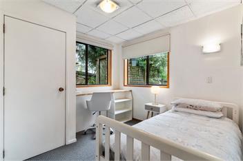 Waiake Family Retreat (Bachcare) - Auckland
