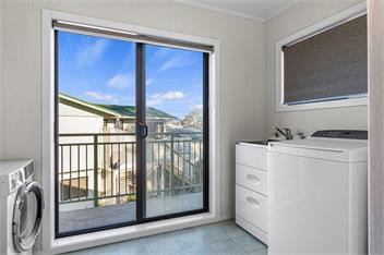 Beach Galore (Bachcare) - Waihi Beach