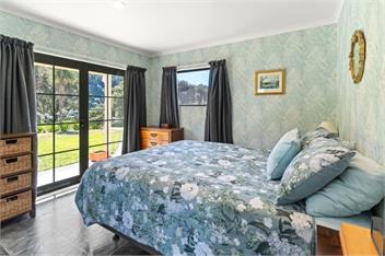 Hill Cottage (Bachcare) - Featherston