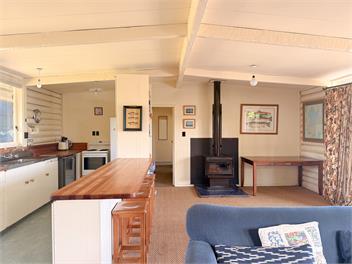 Absolute Lake Front, 23 Keitha Place -