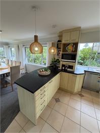 Waiake Beach Apartments - Auckland