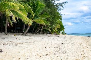 Heather’s Beach House – On the water, 2 houses in 1 - Rarotonga