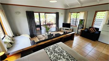Sunset Palms Rarotonga - Beach Bungalow -