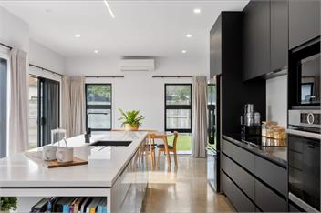 House on Tuamotu  - 