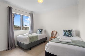 Whanga on Foot - Fantastic Location! - 