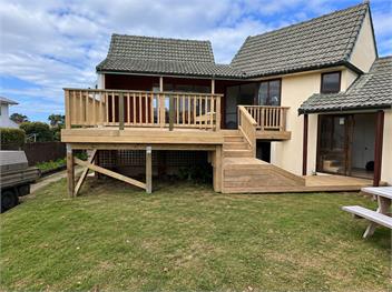 Beachfront Landing (Bachcare) - 