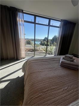 No.10 - A Boutique Harbour View Retreat -
