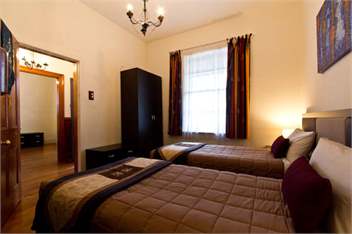 Brockworth Cottage - (Christchurch City and Country Cottages) - 