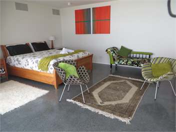 Exclusive Sunshine Suite - Cable Bay