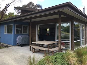 4 Johns Road, Moana -