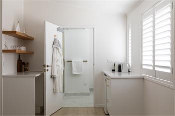 Deluxe Suite - Your Private Sanctuary Awaits - Auckland