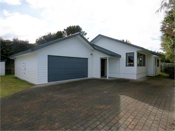 Laid Back on Lakewood (Bachcare) - Taupo Central