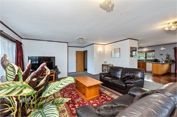 Courtside Quarters (Bachcare) - Waihi Beach