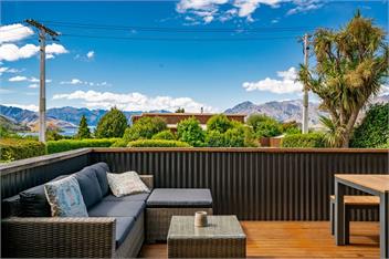 Views on Parry (Bachcare) - Lake Hawea