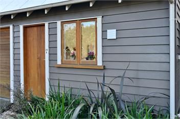 Louisa Chandler - handy to city - Christchurch