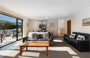 Downtown Delight (Bachcare) - Wanaka