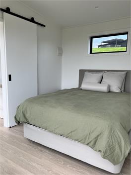 Farm Cabin - Coastal Views - Auckland
