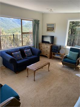 Mountain View, Ski Touring Club hut #5 - Craigieburn Forest Park