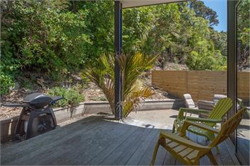 Bach 7 by the Sea - Marahau Holiday Home - Tasman