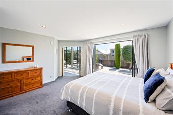 IRONSIDE LAKE VIEW TOWNHOUSE - Wanaka