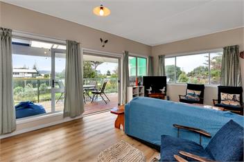 Patsy Cottage – A Charming 1960s Kiwi Bach near Kaitaia - Kaitaia