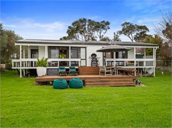 Peaceful Picnic Bay (Bachcare) - Surfdale