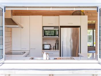 Kowhai Retreat (Bachcare) - Matarangi