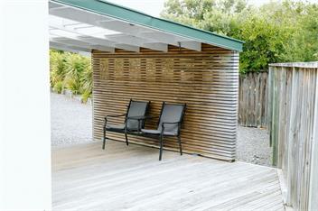 Loburn Bach Accommodation - 2 Individual Bach's - Featherston