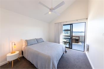 High End “Waterfront” Marina Villa - Tairua