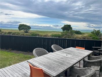Coastal Retreat - Te Awanga