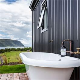 Kinloch Escape - Lake Views and Pool - Taupo
