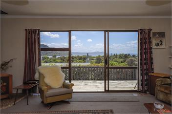 Ali’s Lake View - Turangi