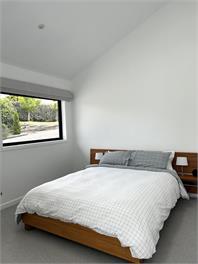 Large Family Home with pool and next to park - Wanaka