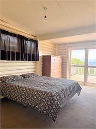 Absolute Lake Front, 23 Keitha Place -