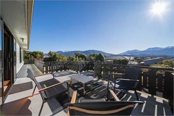 Four Peaks Matai Escape (Bachcare) - Te Anau