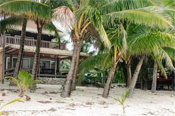 Heather’s Beach House – On the water, 2 houses in 1 - Rarotonga