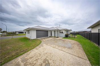 Fiordland Getaway (Bachcare) - 