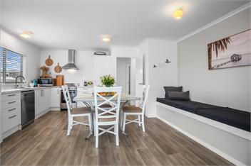 Whanga on Foot - Fantastic Location! - 