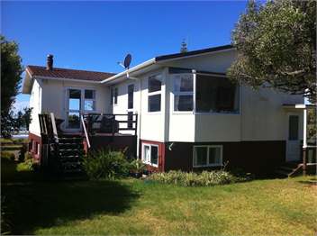 Beach Front House and Studio Unit - ohope