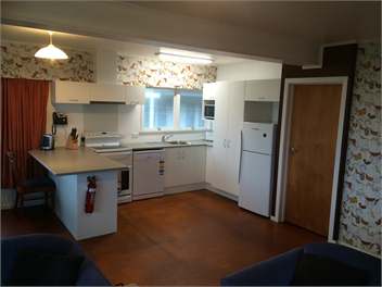 Cedar-Stone Lodge Matapouri waterfront - Tutukaka Coast